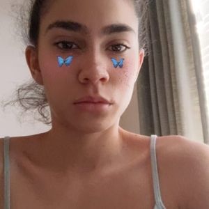 Meet your Posher, Perla